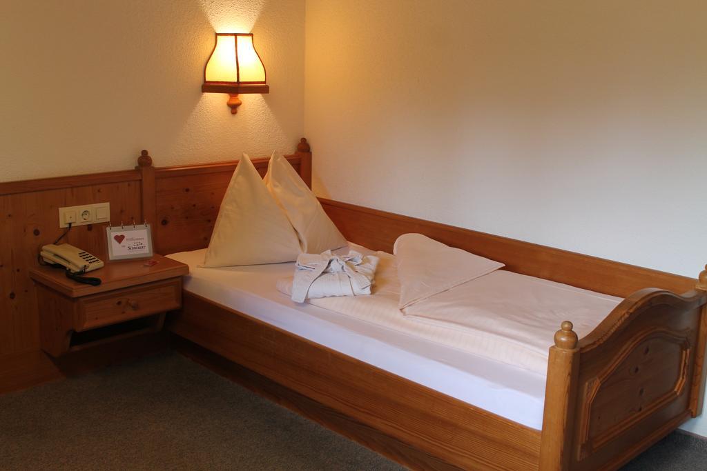 Hotel Restaurant Schwartz Neusiedl am Steinfelde 외부 사진