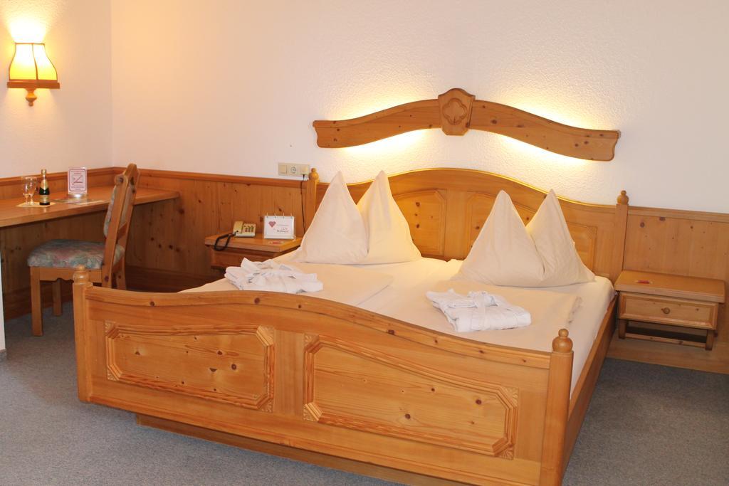 Hotel Restaurant Schwartz Neusiedl am Steinfelde 외부 사진