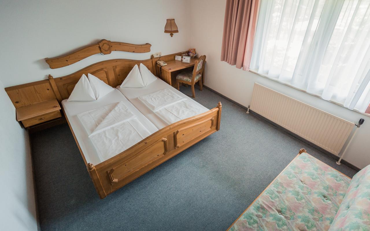 Hotel Restaurant Schwartz Neusiedl am Steinfelde 외부 사진