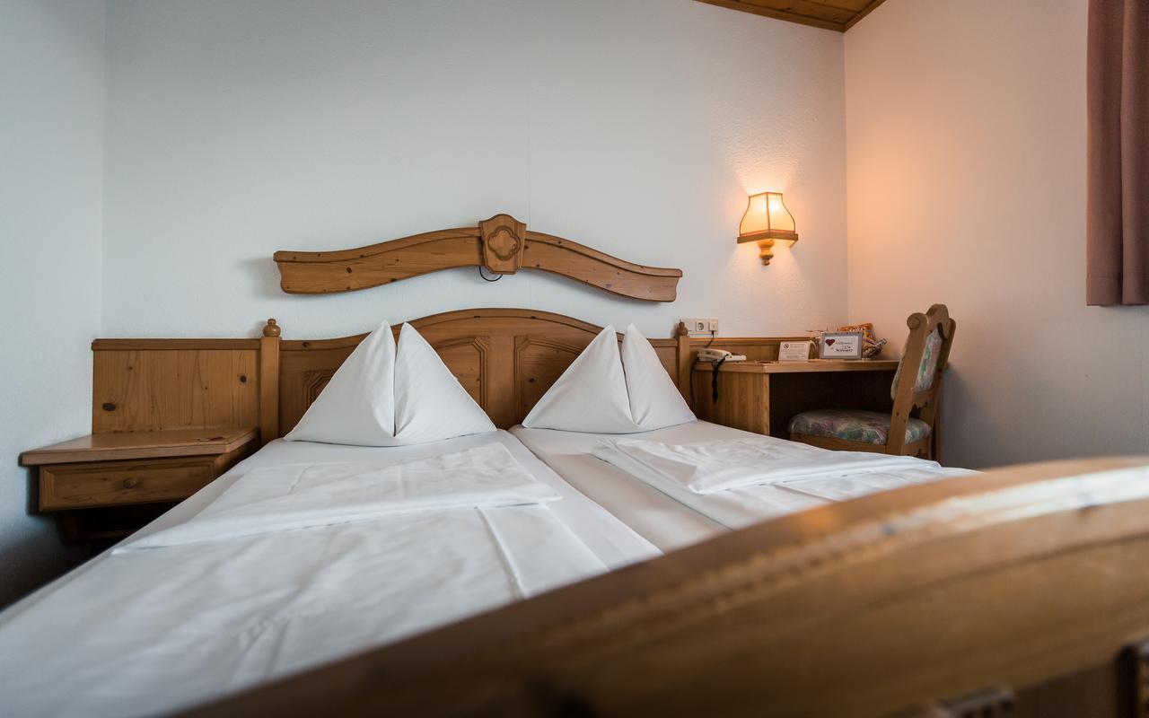 Hotel Restaurant Schwartz Neusiedl am Steinfelde 외부 사진