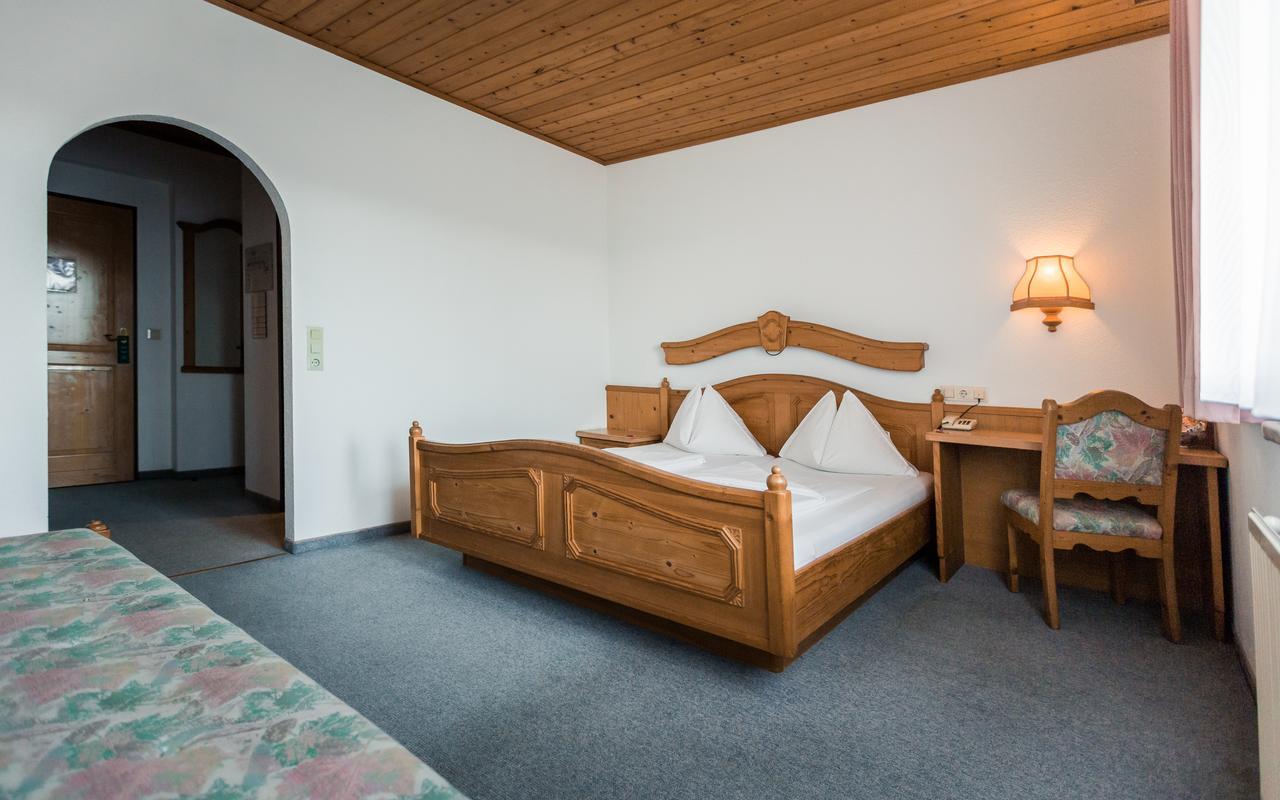 Hotel Restaurant Schwartz Neusiedl am Steinfelde 외부 사진